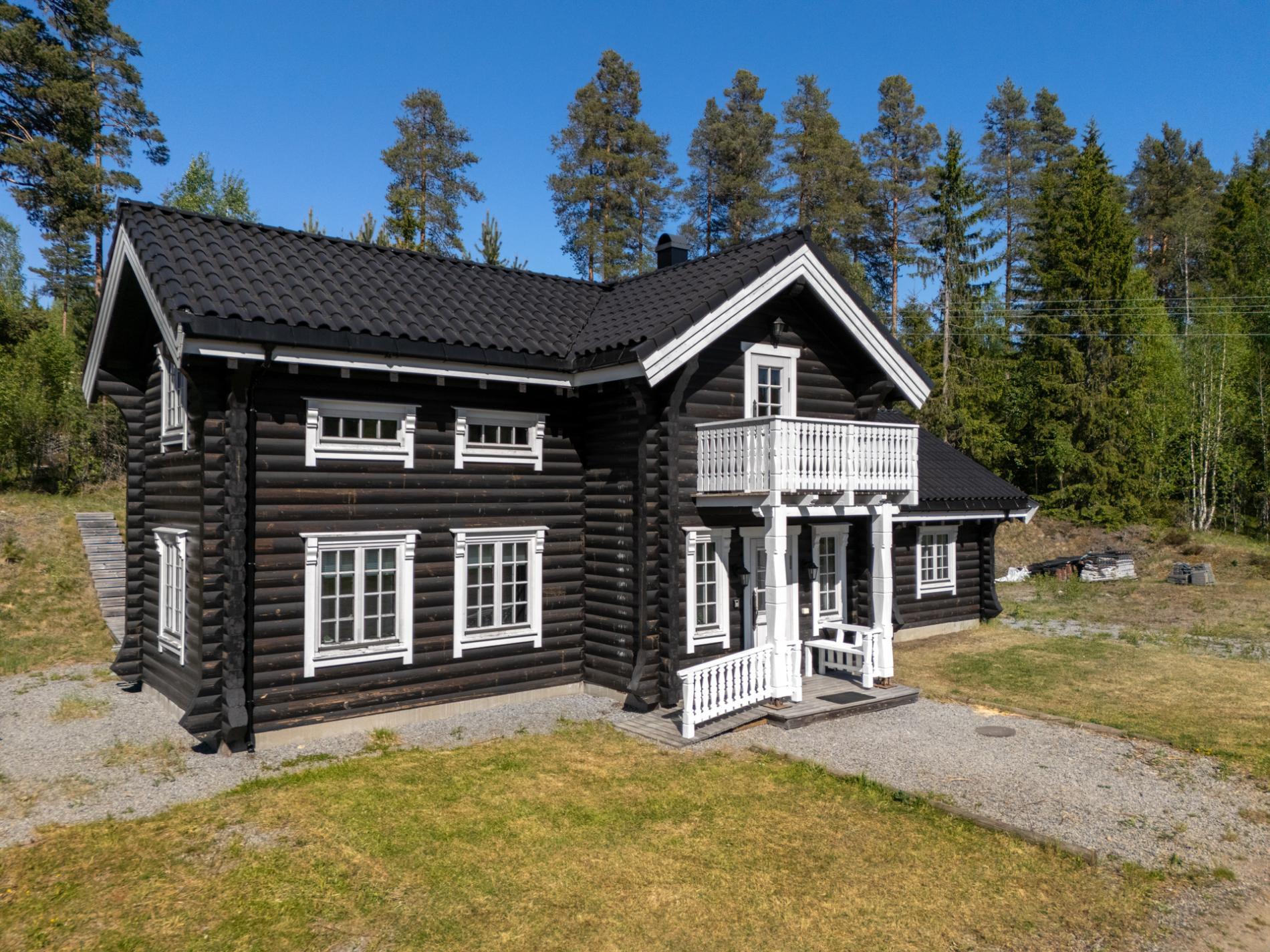 Store Bjørn Store Bjørn, laftet tømmerhytte med fem soverom på Malungen Gjestegård